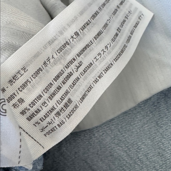 A&F - Curve Love The Baggy Low Rise Jeans - Picture 11 of 16